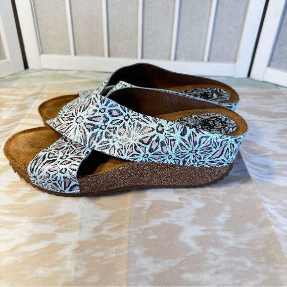 HEE LEATHER SANDALS - Picture 4 of 13